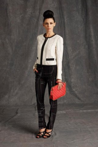 Moschino莫斯奇诺2025早秋系列Lookbook  超模Liberty Ross时尚演绎