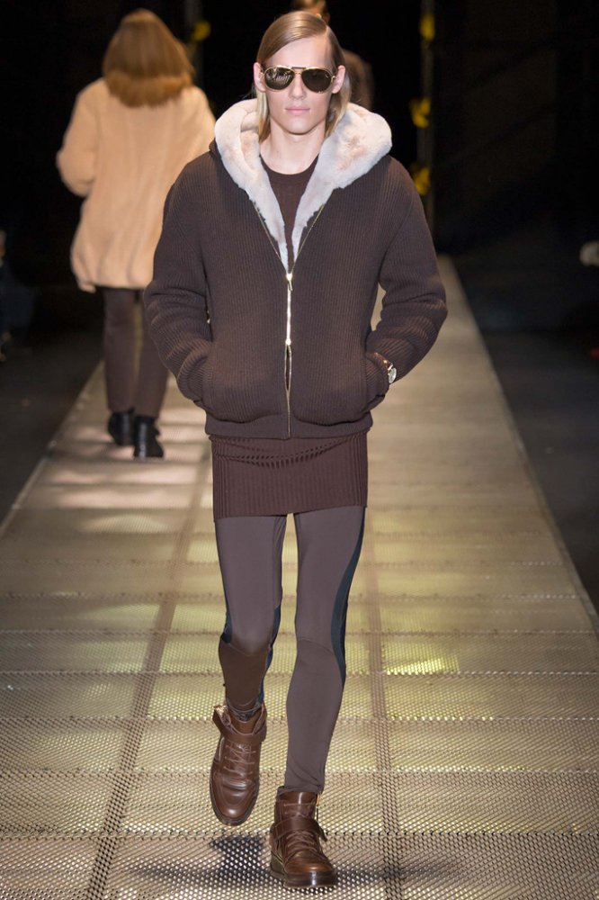 Versace（范思哲）2025米兰时装周秋冬系列男装时装发布