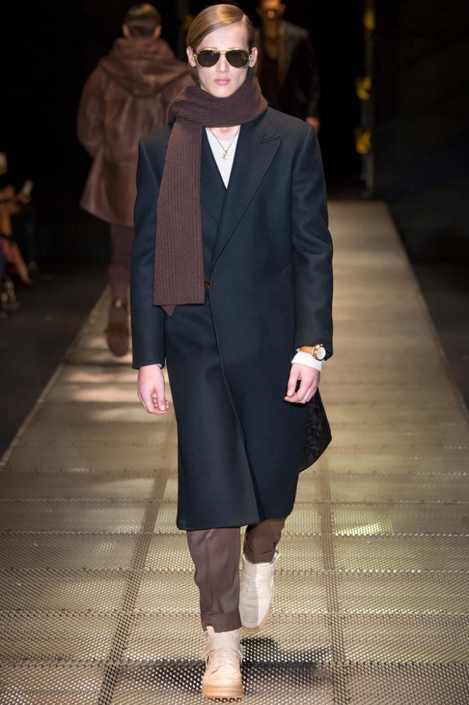 Versace（范思哲）2025米兰时装周秋冬系列男装时装发布