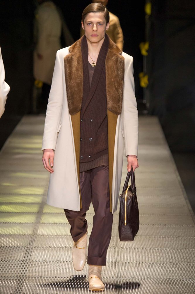 Versace（范思哲）2025米兰时装周秋冬系列男装时装发布