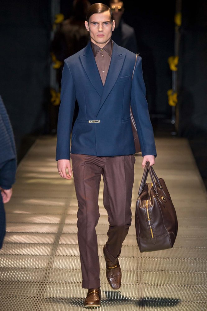 Versace（范思哲）2025米兰时装周秋冬系列男装时装发布