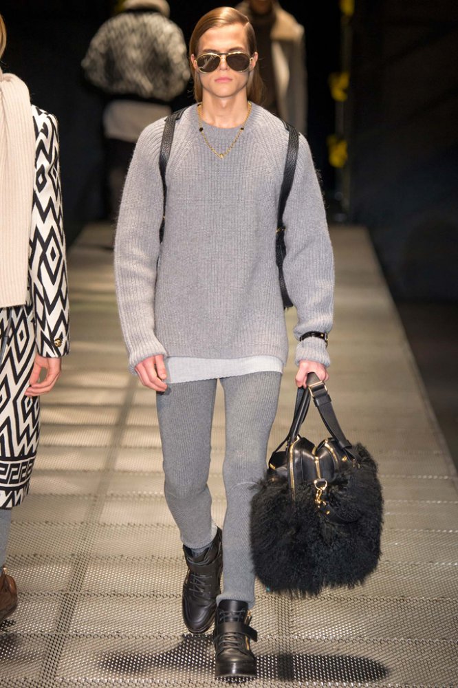 Versace（范思哲）2025米兰时装周秋冬系列男装时装发布