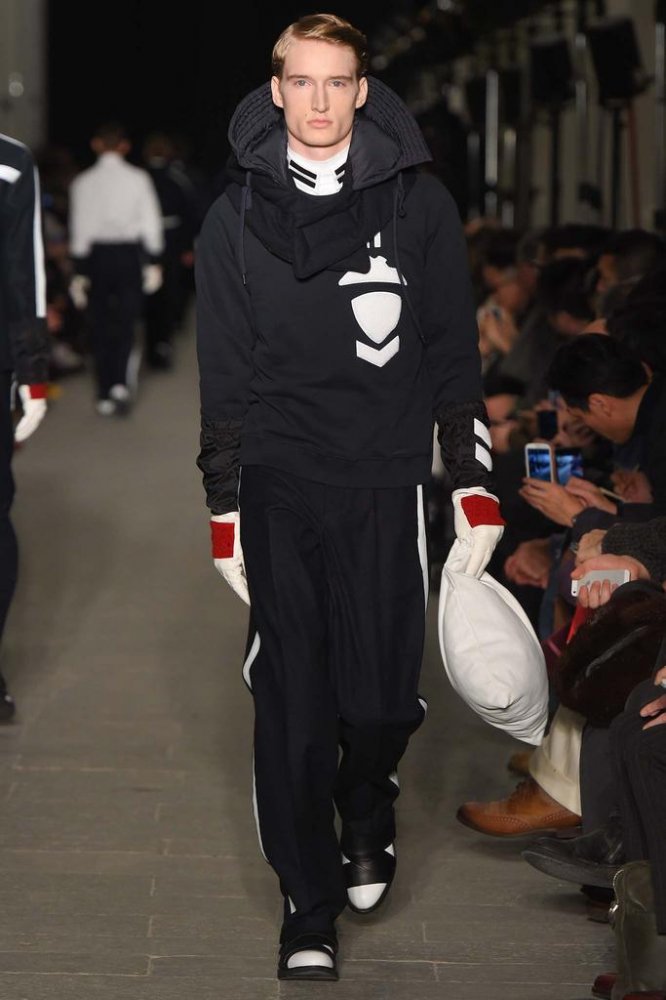 Andrea Pompilio 2025米兰时装周秋冬男装时装发布