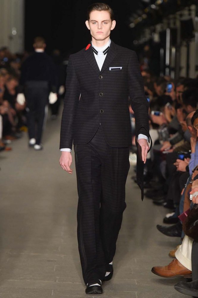 Andrea Pompilio 2025米兰时装周秋冬男装时装发布