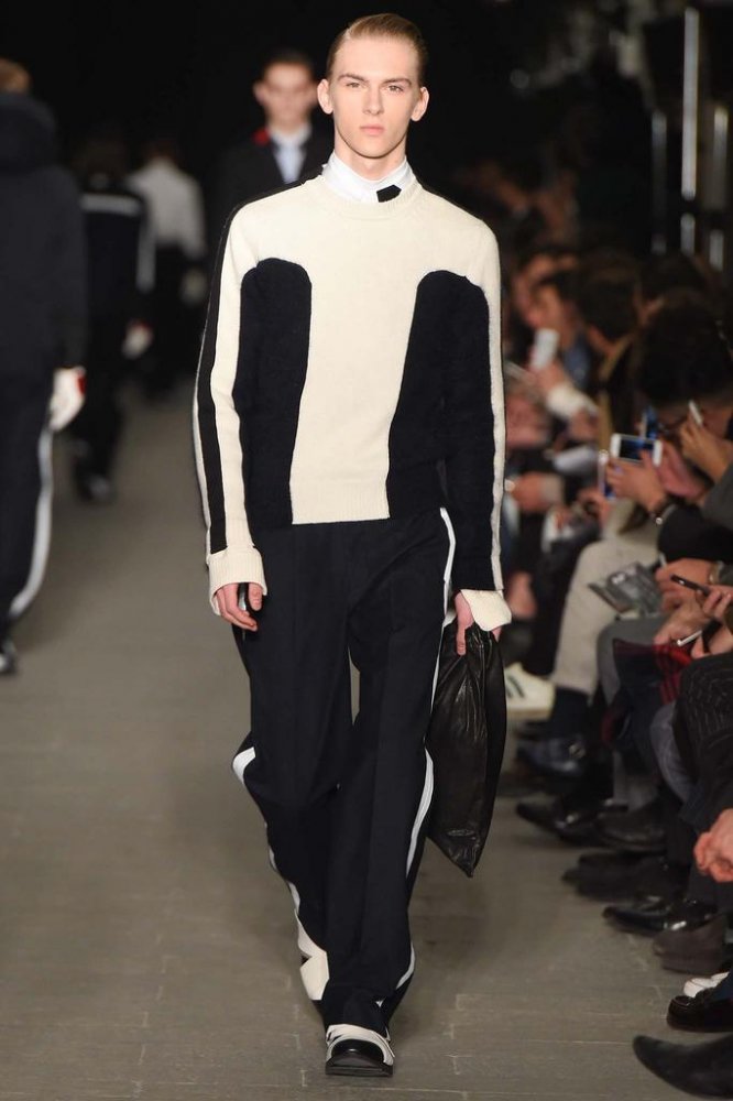 Andrea Pompilio 2025米兰时装周秋冬男装时装发布