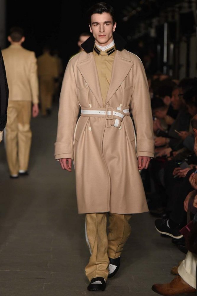 Andrea Pompilio 2025米兰时装周秋冬男装时装发布