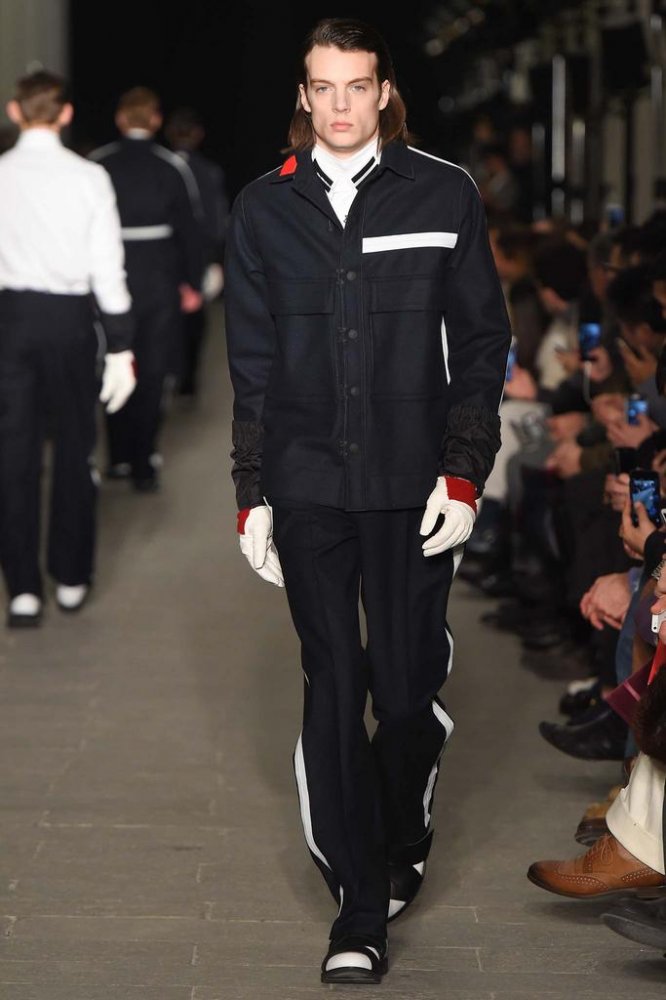 Andrea Pompilio 2025米兰时装周秋冬男装时装发布