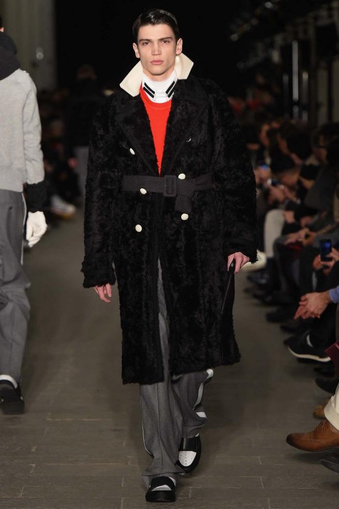 Andrea Pompilio 2025米兰时装周秋冬男装时装发布