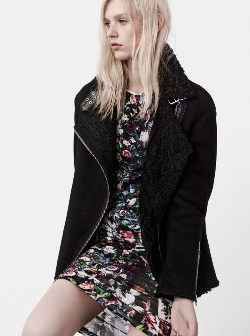 Alexander McQueen 2025早春夹克衫Lookbook 温暖的实用主义美学