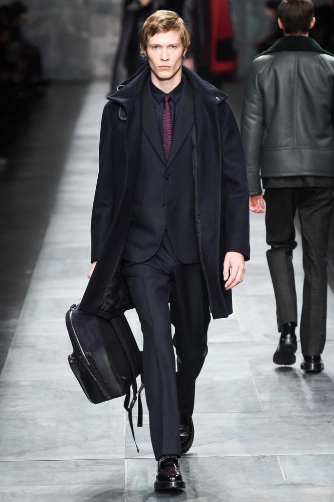 Fendi 2025米兰时装周男装时装发布会