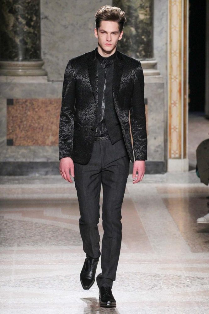 Roberto Cavalli 2025米兰时装周男装发布会