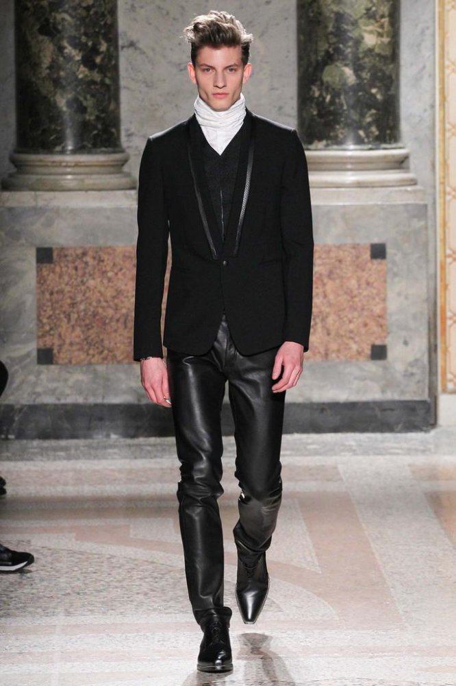 Roberto Cavalli 2025米兰时装周男装发布会