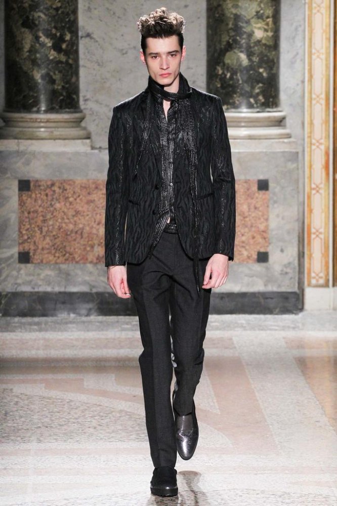 Roberto Cavalli 2025米兰时装周男装发布会