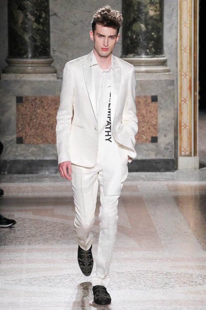 Roberto Cavalli 2025米兰时装周男装发布会