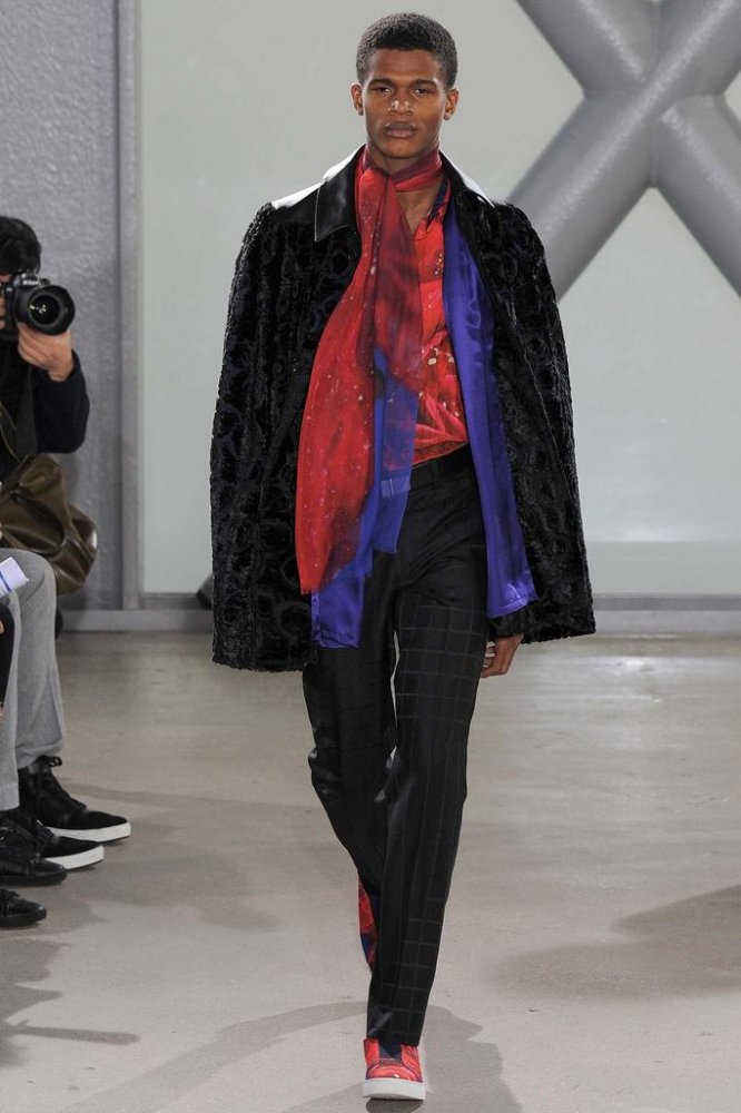 Issey Miyake 2025巴黎时装周男装发布会