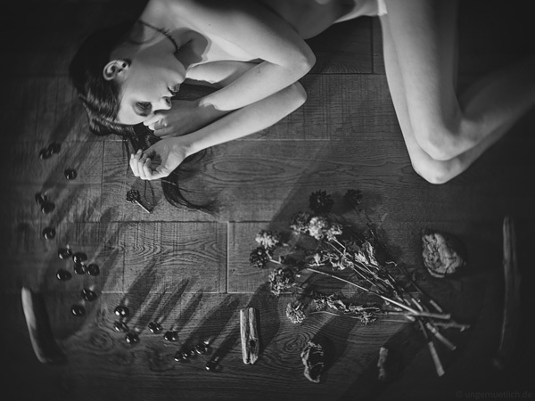 Cem Edisboylu 黑白人物摄影作品