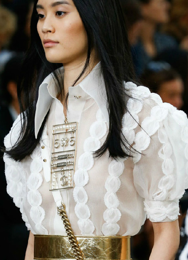 十个T台细节图 掌握2025春夏珠宝流行趋势