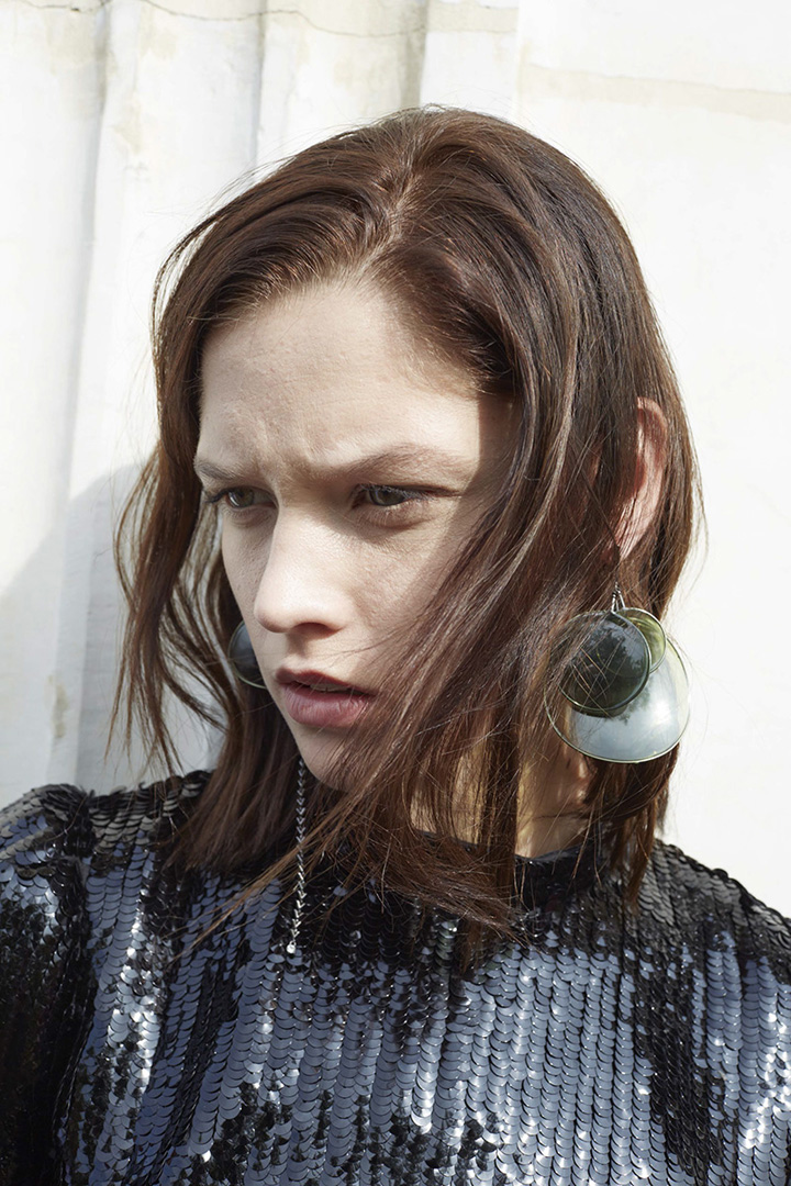 Louis Vuitton 2025春夏系列广告大片