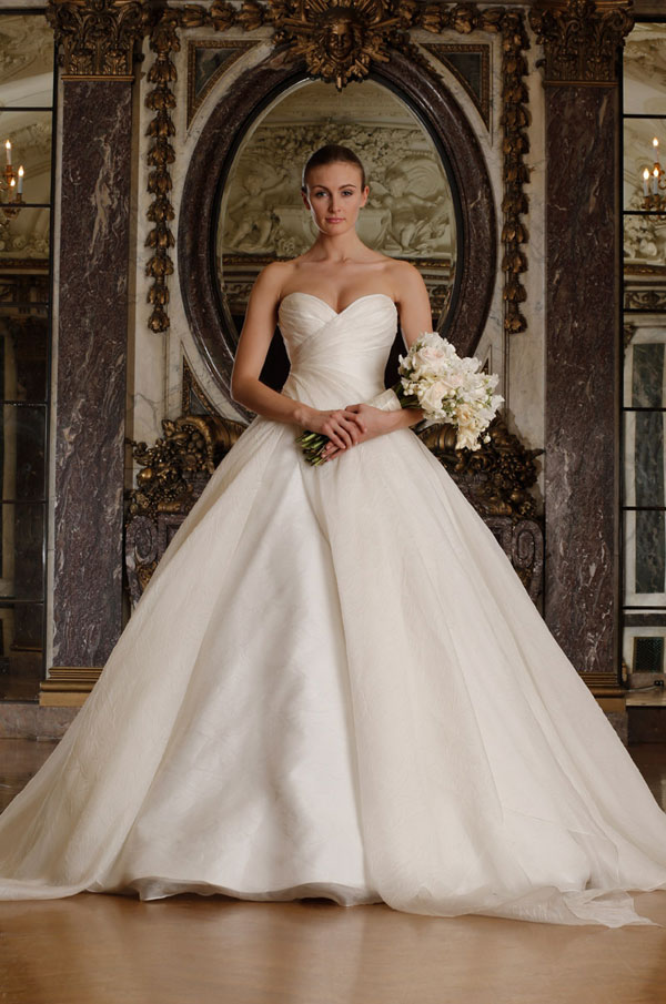 Romona Keveza 2025春夏婚纱礼服系列