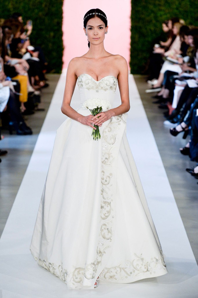 2025春夏最浪漫婚纱 怎么美都不过分