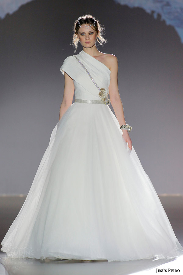 Jesus Peiro 2025春夏婚纱礼服系列