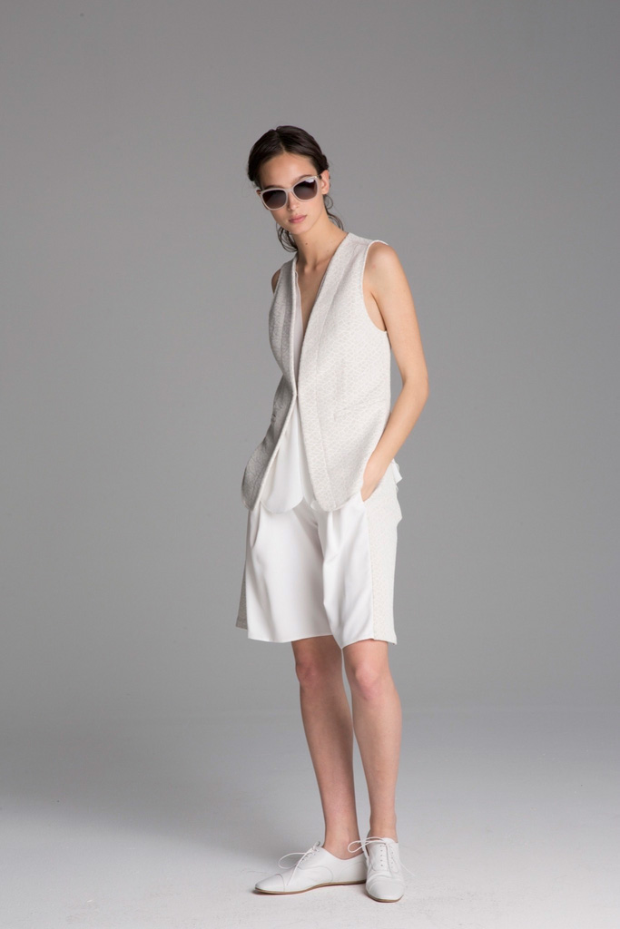 Emporio Armani 2025 Lookbook早春度假系列