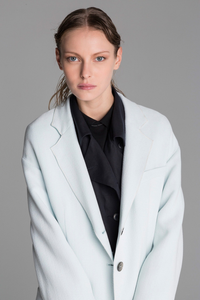 Emporio Armani 2025 Lookbook早春度假系列