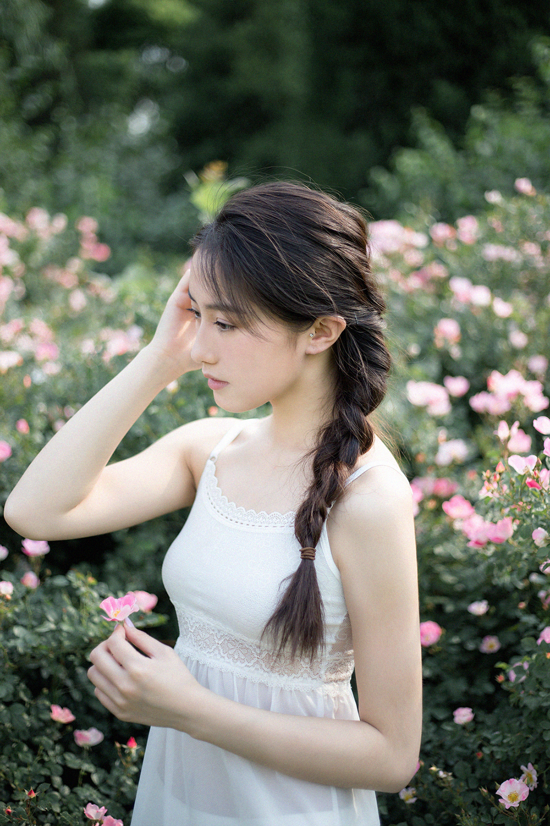 人像写真摄影：阳光暖暖拂来 ，眼眸温柔散开。