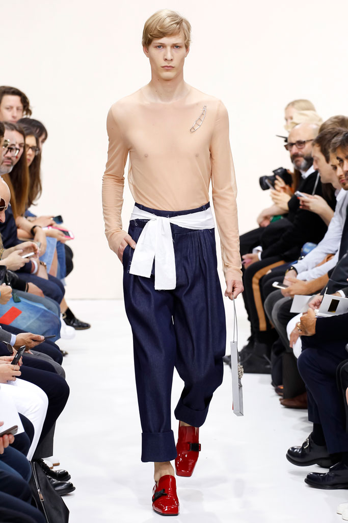 J.W.Anderson 2025伦敦春夏系列男装秀