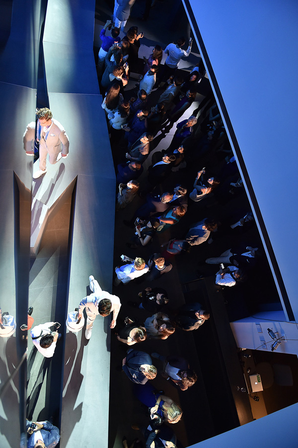 Z ZEGNA 2025春夏系列米兰男装秀