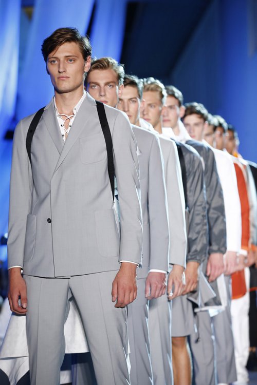 Z ZEGNA 2025春夏系列米兰男装秀