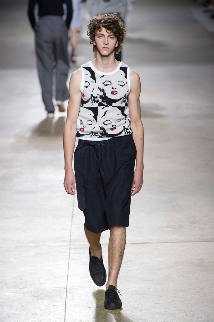 Dries Van Noten（德赖斯 范诺顿）2025巴黎时装周男装秀