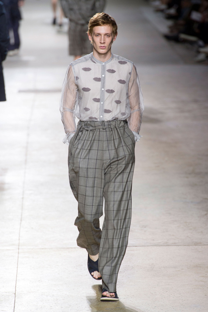 Dries Van Noten（德赖斯 范诺顿）2025巴黎时装周男装秀