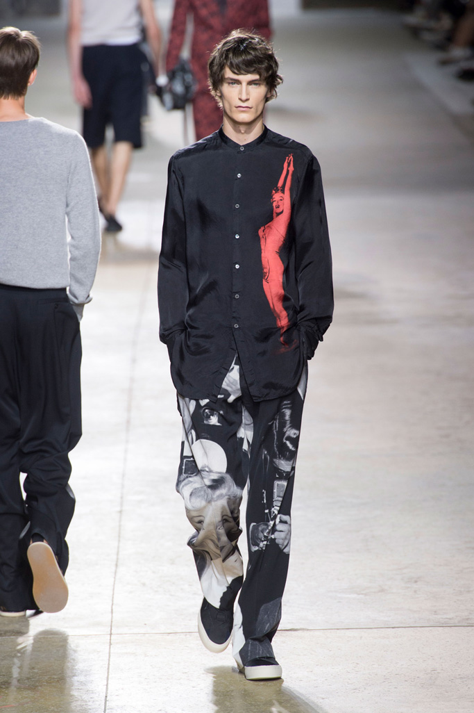 Dries Van Noten（德赖斯 范诺顿）2025巴黎时装周男装秀