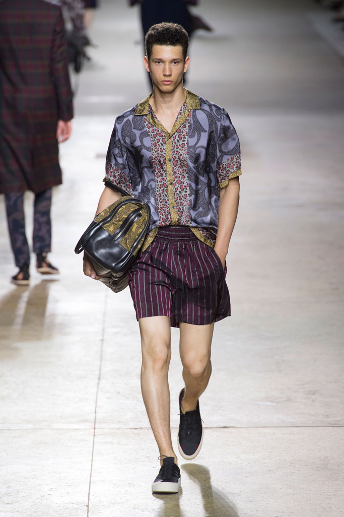 Dries Van Noten（德赖斯 范诺顿）2025巴黎时装周男装秀