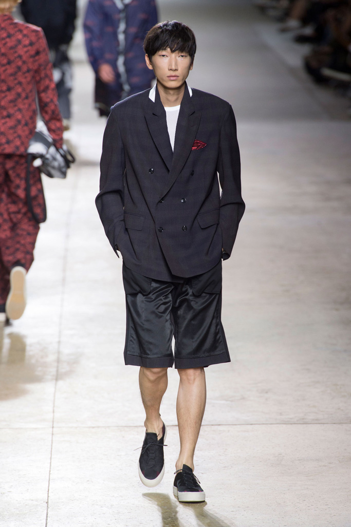 Dries Van Noten（德赖斯 范诺顿）2025巴黎时装周男装秀