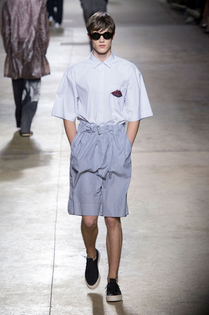 Dries Van Noten（德赖斯 范诺顿）2025巴黎时装周男装秀