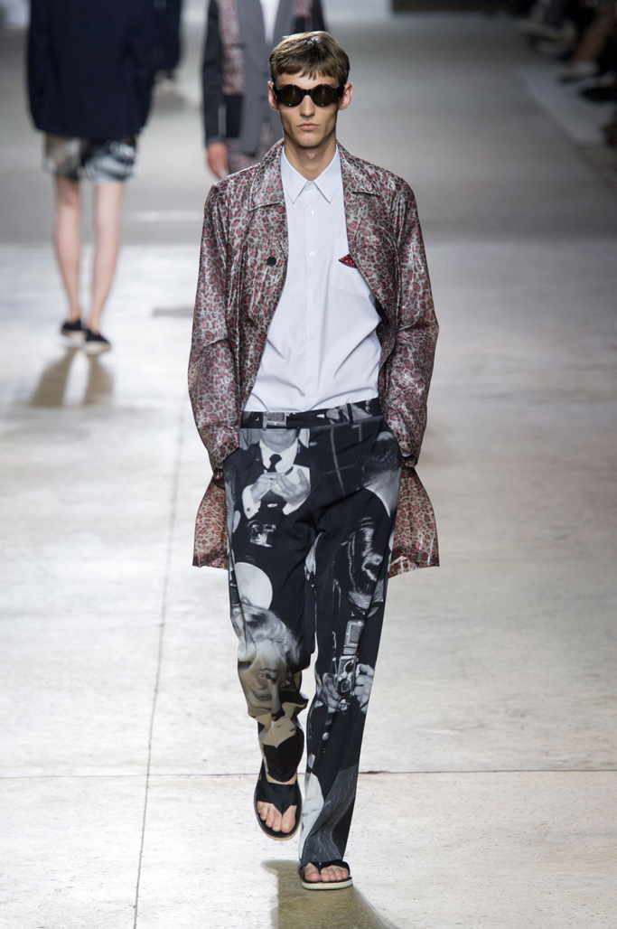 Dries Van Noten（德赖斯 范诺顿）2025巴黎时装周男装秀