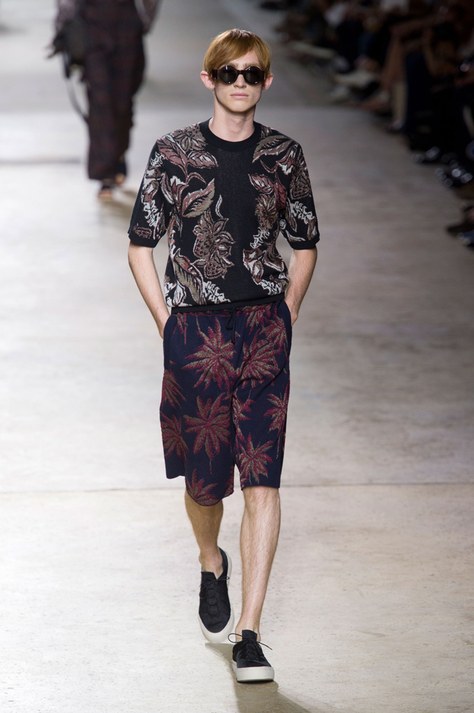 Dries Van Noten（德赖斯 范诺顿）2025巴黎时装周男装秀