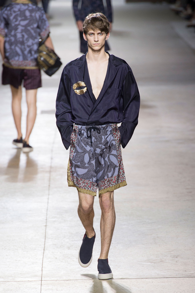 Dries Van Noten（德赖斯 范诺顿）2025巴黎时装周男装秀