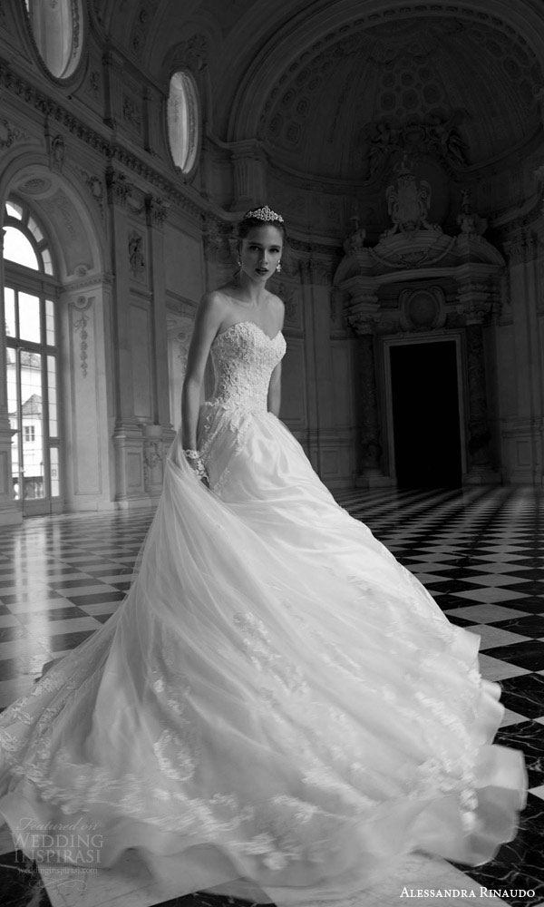 Alessandra Rinaudo 2025婚纱礼服系列