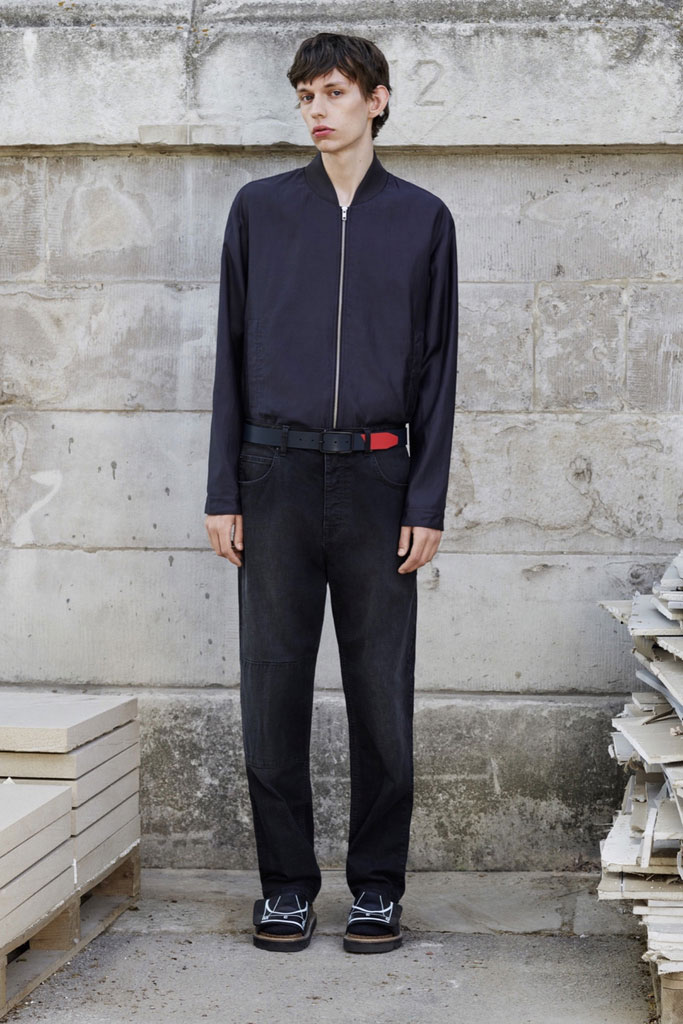 Alexander McQueen（亚历山大·麦昆）2025春夏Lookbook