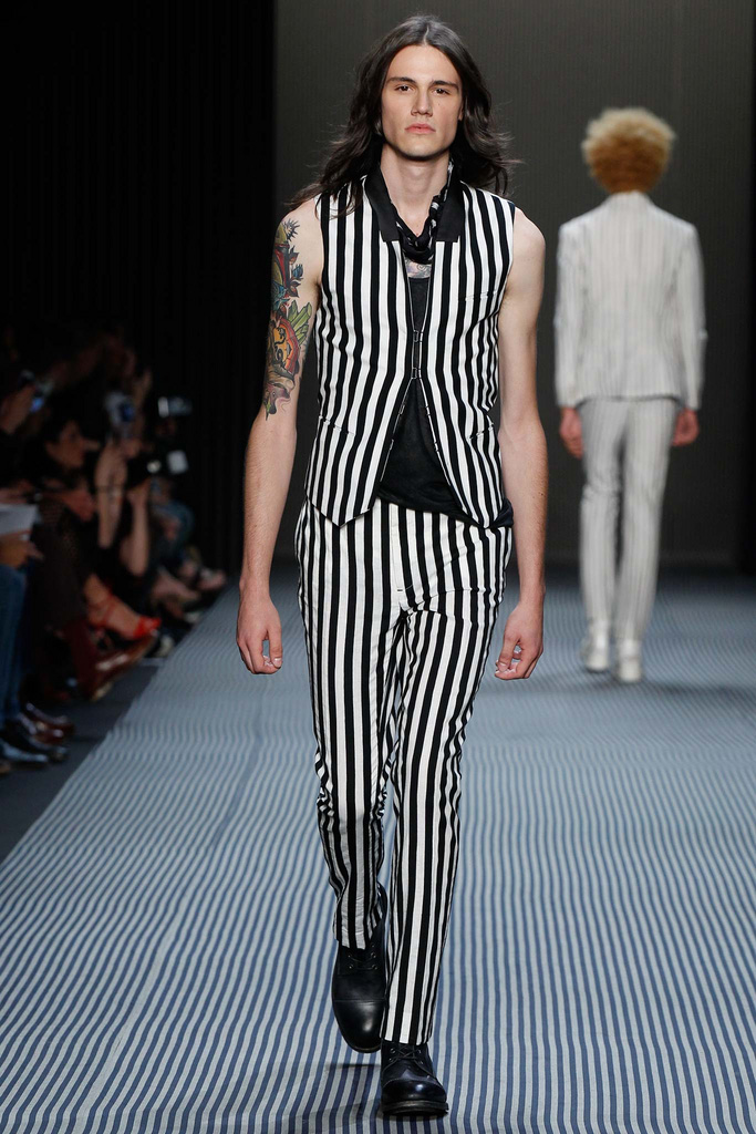 John Varvatos（约翰·瓦维托斯）2025纽约时装周男装秀