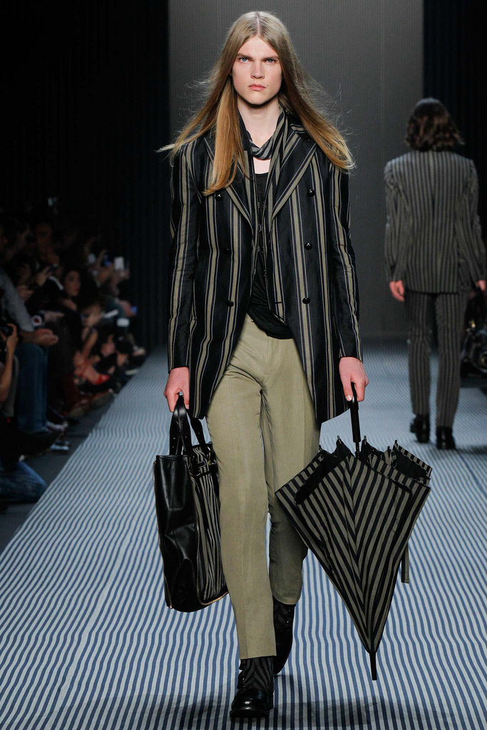 John Varvatos（约翰·瓦维托斯）2025纽约时装周男装秀