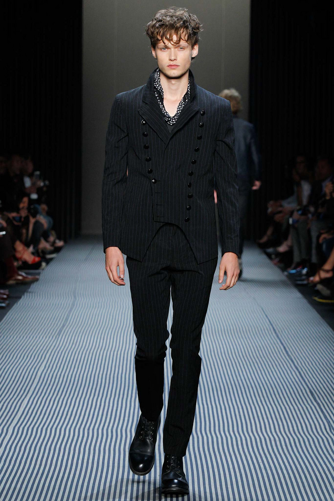 John Varvatos（约翰·瓦维托斯）2025纽约时装周男装秀