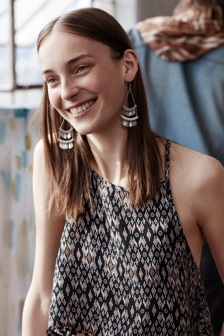 Mango（芒果）2025秋季牛仔系列 超模Julia Bergshoeff出镜代言