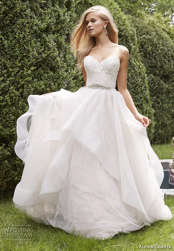 Alvina Valenta 2025秋冬婚纱系列