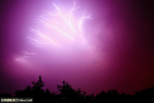 捕捉光影瞬间闪电拍摄小摄影技巧
