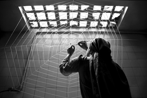 Shadi Ghadirian摄影作品：蝴蝶小姐