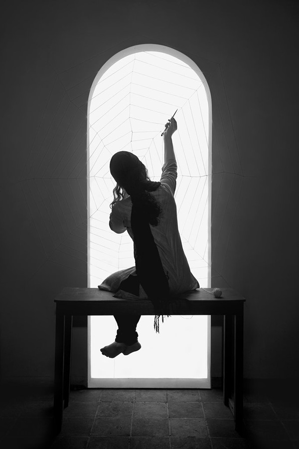 Shadi Ghadirian摄影作品：蝴蝶小姐